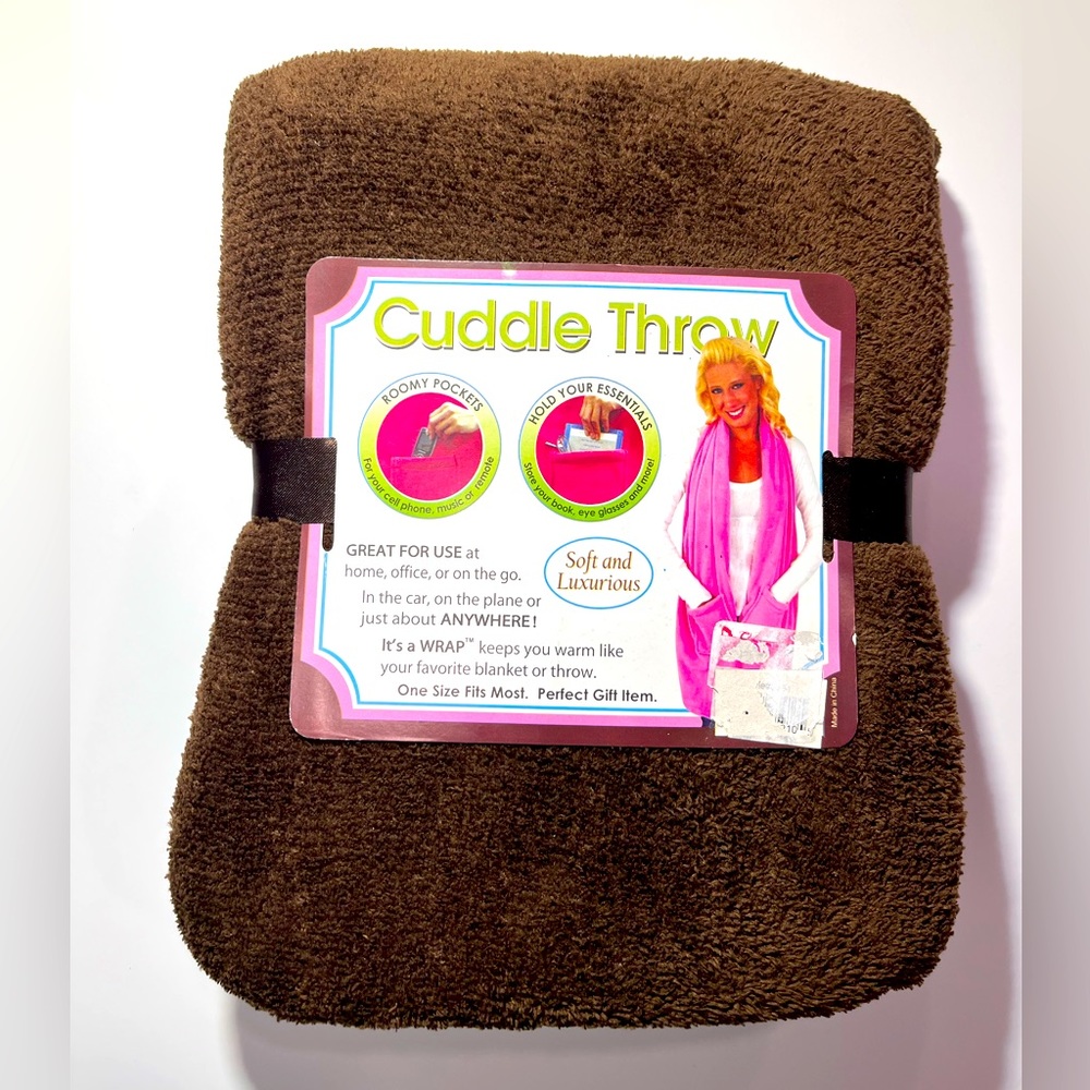 NWT Cuddle Throw Brown Color